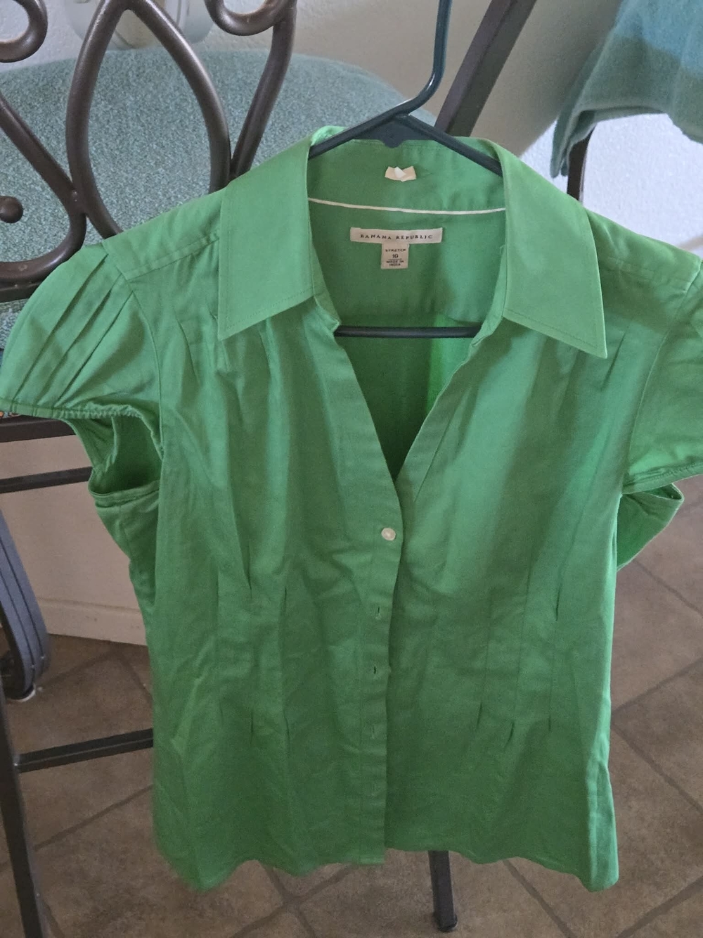 Banana Republic Kelly Green Cap-Sleeve Button-Front Blouse